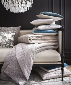Maisons Du Monde Couvre-lits Boutis En Coton Gris Clair Effet Velours à Motifs 240x260 -Couvre-lits Soldes 2022 boutis en coton gris clair effet velours a motifs 240x260 1000 4 31 188959 5