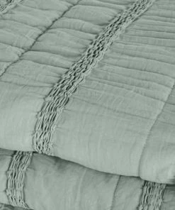 Maisons Du Monde Couvre-lits Boutis Vert Avec Bandes Froncées 220x240 -Couvre-lits Soldes 2022 boutis vert avec bandes froncees 220x240 1000 1 1 210495 6