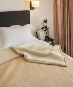 Brun De Vian-Tiran Couvertures Couverture Chaude En Laine Tempéré Beige 240x260 Cm -Couvre-lits Soldes 2022 couverture chaude en laine tempere beige 240x260 cm 1