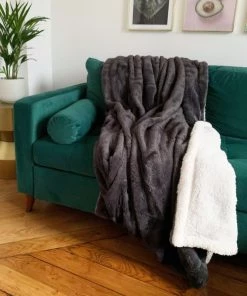 Le Comptoir De La Plage Couvertures Couverture Plaid Doublée Imitation "Lapin" Gris Anthracite 220x240 -Couvre-lits Soldes 2022 couverture plaid doublee imitation lapin gris anthracite 220x240 4