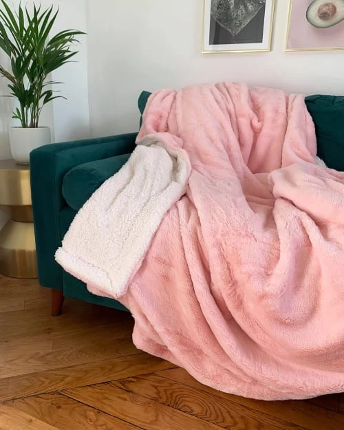 Le Comptoir De La Plage Couvertures Couverture Plaid XL Doublée Imitation "Lapin" Rose 220x240 6 Le Comptoir De La Plage Couvertures Couverture Plaid XL Doublée Imitation "Lapin" Rose 220x240 – Image 4