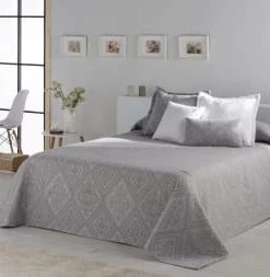 Naf Naf Couvre-lits Couvre Lit En Coton Gris 180x270 -Couvre-lits Soldes 2022 couvre lit en coton gris 180x270 13