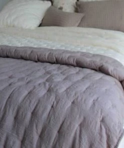 Sud Etoffe Couvre-lits Couvre Lit En Fibre Synthétique Taupe 180x250 -Couvre-lits Soldes 2022 couvre lit en fibre synthetique taupe 180x250 4