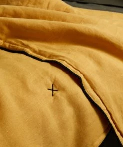 Madura Couvre-lits Couvre-lit Matelassé 225x280 Cm Ocre Et Bourdon Noir En Lin -Couvre-lits Soldes 2022 couvre lit matelasse 225x280 cm ocre et bourdon noir en lin 4