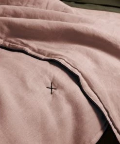 Madura Couvre-lits Couvre-lit Matelassé 250x280 Cm Rose Poudré Et Bourdon Noir En Lin -Couvre-lits Soldes 2022 couvre lit matelasse 250x280 cm rose poudre et bourdon noir en lin 2