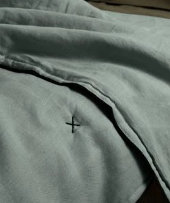 Madura Couvre-lits Couvre-lit Matelassé 250x280 Cm Vert De Gris Et Bourdon Noir En Lin -Couvre-lits Soldes 2022 couvre lit matelasse 250x280 cm vert de gris et bourdon noir en lin 2