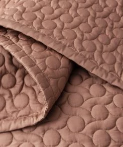 Alexandre Turpault Couvre-lits Couvre-lit Matelassé En Satin De Coton Bio Terre Cuite 260x240 11 Alexandre Turpault Couvre-lits Couvre-lit Matelassé En Satin De Coton Bio Terre Cuite 260x240 -Couvre-lits Soldes 2022 couvre lit matelasse en satin de coton bio terre cuite 260x240 6