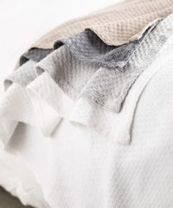 Montéléone Couvre-lits Dessus De Lit En Coton Gris 180X260 Cm -Couvre-lits Soldes 2022 dessus de lit en coton gris 180x260 cm 2