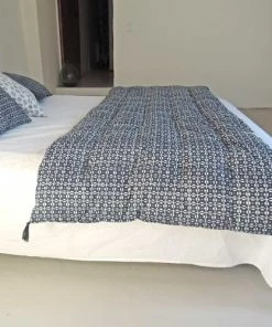 Casatera Couvre-lits Edredon Sur-matelas En Coton Imprimé Block Print Blanc Sur Fond Bleu -Couvre-lits Soldes 2022 edredon sur matelas en coton imprime block print blanc sur fond bleu 2